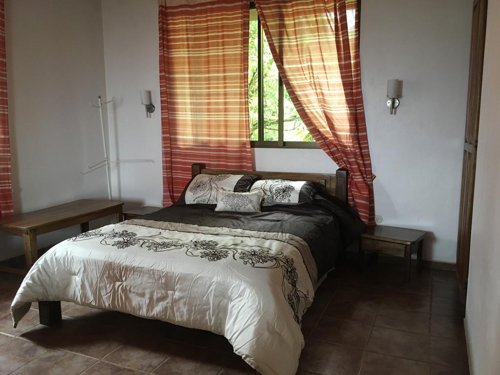 Many'S House Hotel Ballena Esterno foto